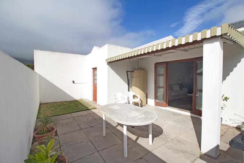 2 Bedroom Property for Sale in Fish Hoek Western Cape